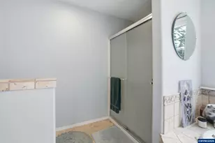 2033 W Park Ct NW, Salem, OR 97304 - Photo 36