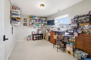 2033 W Park Ct NW, Salem, OR 97304 - Photo 38