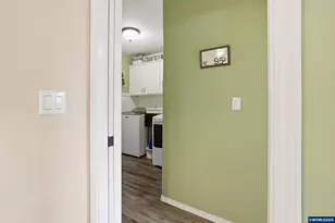 2033 W Park Ct NW, Salem, OR 97304 - Photo 26