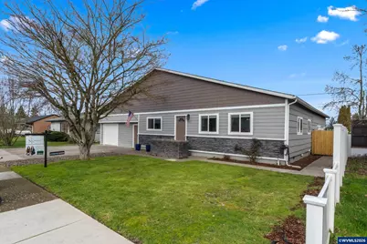 1051 W Oak St, Lebanon, OR 97355 - Photo 2