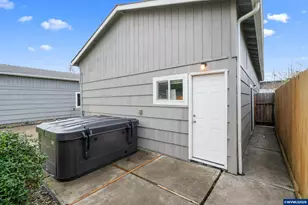 1051 W Oak St, Lebanon, OR 97355 - Photo 30