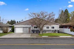 1051 W Oak St, Lebanon, OR 97355 - Photo 1