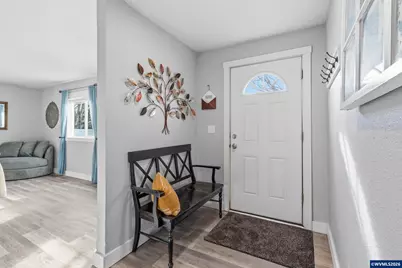 1051 W Oak St, Lebanon, OR 97355 - Photo 4