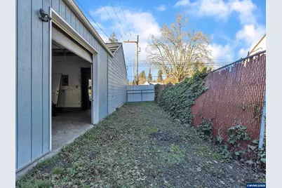 2270 Center St, Salem, OR 97301 - Photo 28
