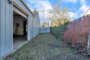 2270 Center St, Salem, OR 97301 - Photo 28