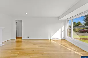 1093 Icel Ct NE, Salem, OR 97301 - Photo 10