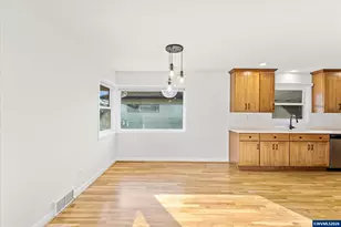 1093 Icel Ct NE, Salem, OR 97301 - Photo 12