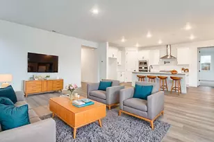 6247 Evangelista St S, Salem, OR 97306 - Photo 2