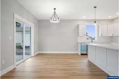 195 Iowa St, Silverton, OR 97381 - Photo 16