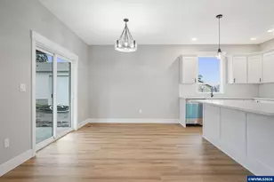 195 Iowa St, Silverton, OR 97381 - Photo 16