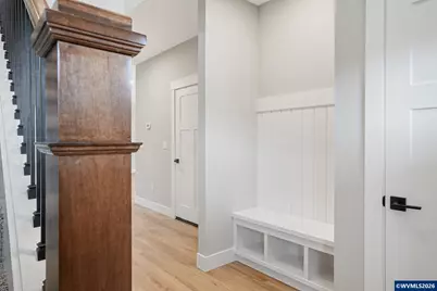 195 Iowa St, Silverton, OR 97381 - Photo 6