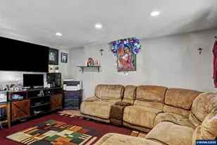 4425 York Ave NE, Salem, OR 97305 - Photo 4