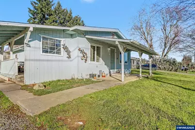 4425 York Av NE, Salem, OR 97305 - Photo 2