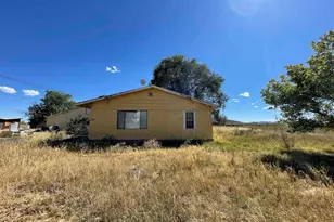 2202 Joe Wright Rd, Klamath Falls, OR 97603 - Photo 2