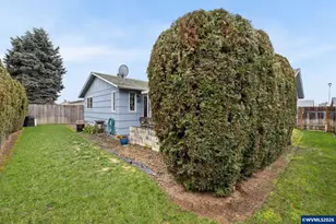 300 W Clackamas Cir, Woodburn, OR 97071 - Photo 34