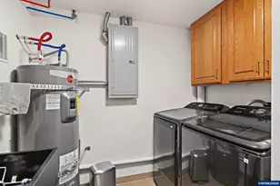 2573 Carleton Way NE, Salem, OR 97301 - Photo 36