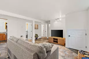 2573 Carleton Way NE, Salem, OR 97301 - Photo 26