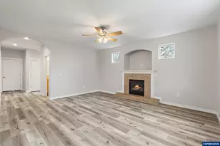 212 Breezy Wy NE, Albany, OR 97322 - Photo 12