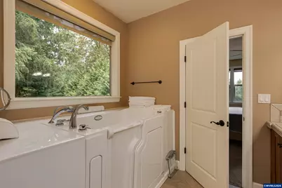 5101 NW Paradise Dr, Forest Grove, OR 97116 - Photo 14