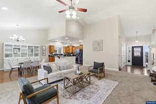 338 NW Foxglove St, Dallas, OR 97338 - Photo 10