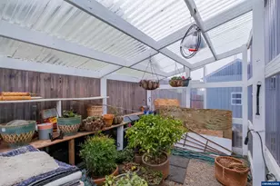 338 NW Foxglove St, Dallas, OR 97338 - Photo 44