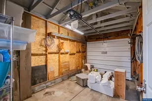 338 NW Foxglove St, Dallas, OR 97338 - Photo 46