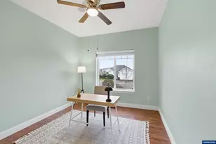 338 NW Foxglove St, Dallas, OR 97338 - Photo 30