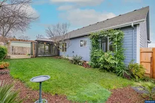 338 NW Foxglove St, Dallas, OR 97338 - Photo 44