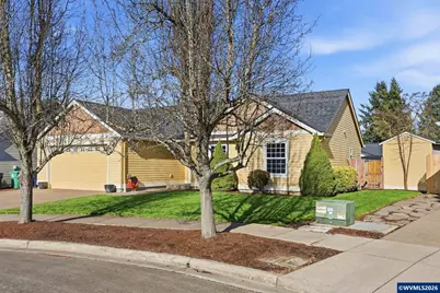 415 Maple Ct, Mount Angel, OR 97362 - Photo 2