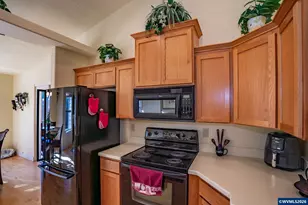 256 W Jadon Dr, Lebanon, OR 97355 - Photo 10