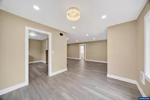 1075 Shipping St NE, Salem, OR 97301 - Photo 8