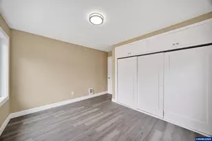 1075 Shipping St NE, Salem, OR 97301 - Photo 12