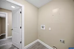 1075 Shipping St NE, Salem, OR 97301 - Photo 18