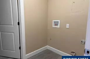 1075 Shipping St NE, Salem, OR 97301 - Photo 16