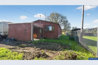 1901 Kalmia St, Sweet Home, OR 97386 - Photo 2