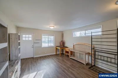 767 18th St NE, Salem, OR 97301 - Photo 6