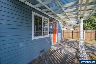 767 18th St NE, Salem, OR 97301 - Photo 4