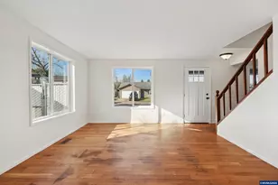 495 Angelee Ct, Lebanon, OR 97355 - Photo 8