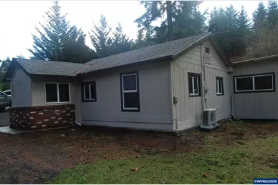 20446 Abiqua Rd NE, Scotts Mills, OR 97375 - Photo 2