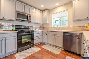 4129 Winners Cir Ave SE, Albany, OR 97322 - Photo 18