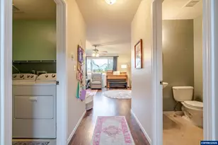 4129 Winners Cir Ave SE, Albany, OR 97322 - Photo 8