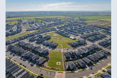 2275 Halter Dr, Woodburn, OR 97071 - Photo 40