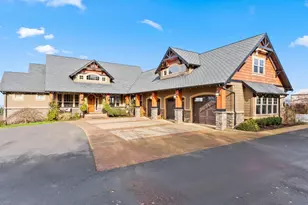 7118 Grandview Ave, Scotts Mills, OR 97375 - Photo 10