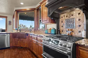 7118 Grandview Ave, Scotts Mills, OR 97375 - Photo 22