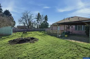 108 W 1st St, Canby, OR 97013 - Photo 24