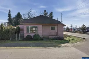 108 W 1st St, Canby, OR 97013 - Photo 2