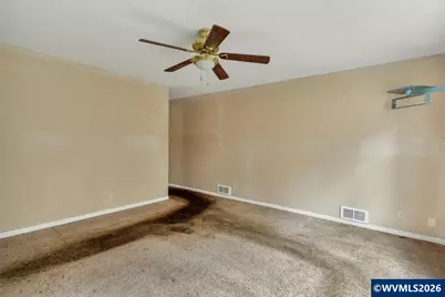 112 NE Green Ct, Albany, OR 97321 - Photo 32