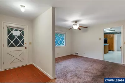 112 NE Green Ct, Albany, OR 97321 - Photo 8