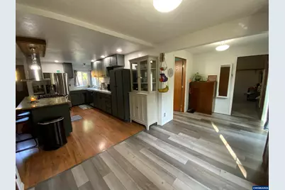 414 Boone SE Rd, Salem, OR 97306 - Photo 14