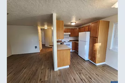 1894 Clay (1892, 1890, 1894) St SE, Albany, OR 97322 - Photo 6